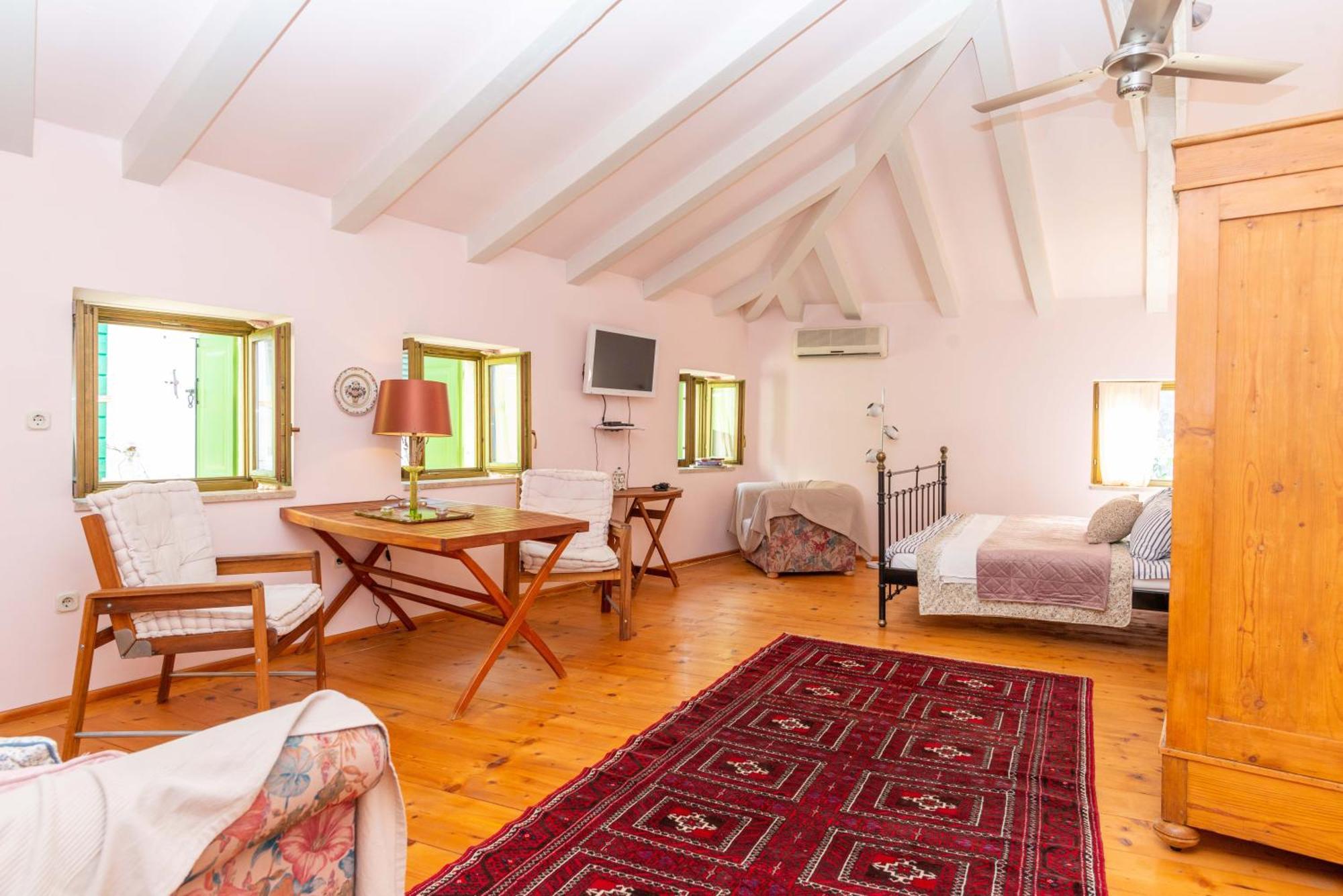 Dei Fiori Apartments โรวีน ภายนอก รูปภาพ